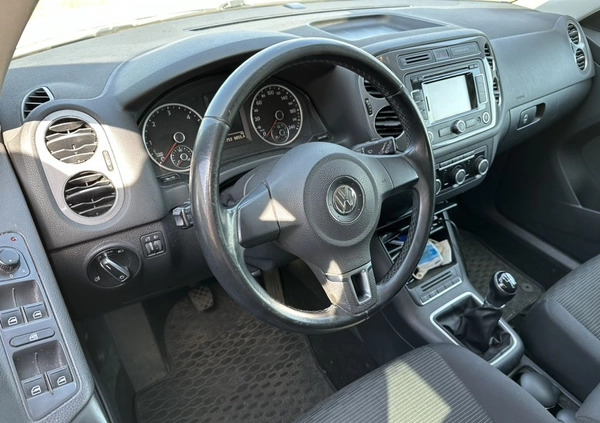 Volkswagen Tiguan cena 39900 przebieg: 232000, rok produkcji 2013 z Jędrzejów małe 56